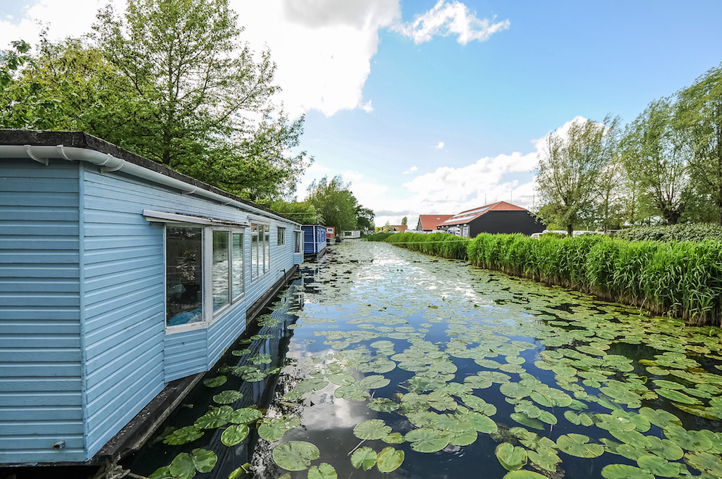 Property for Sale, Chichester Houseboat The Bees Baileys Estate Agent